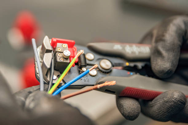 Best Affordable Emergency Electrician  in Pleasanton, KS